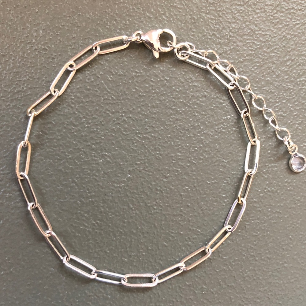 Elegant Silver Chain Bracelet